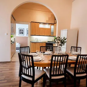 https://central-and-large-ac-home-away-from-home.inbudapesthotels.com