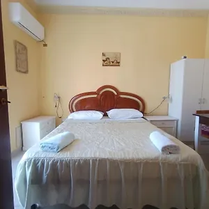 https://alloggio-dei-mille.palermohotels.org