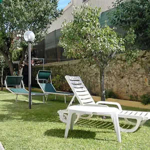 https://amelie-house.hotelitalianriviera.com