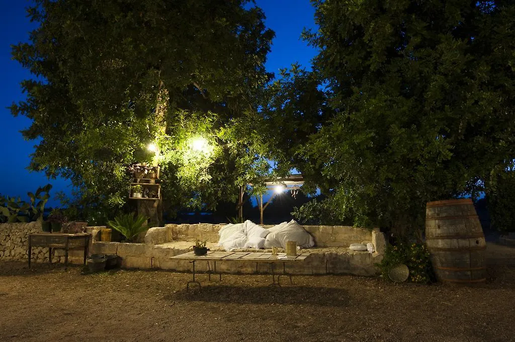 Masseria Boscorotondo Scicli 0*,